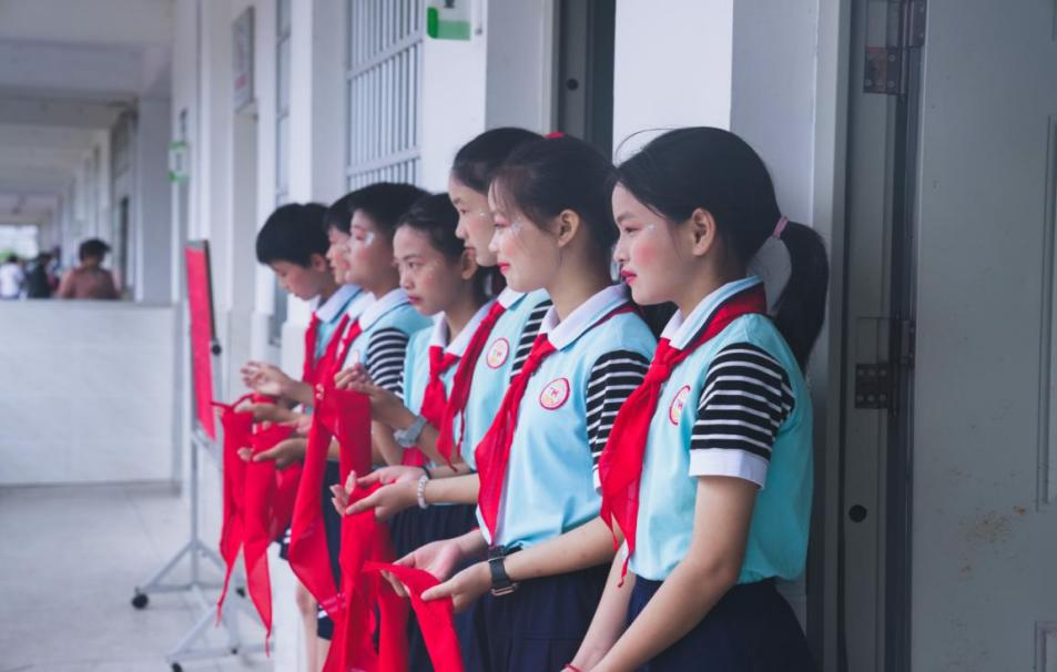 播种希望·梦想同行：长江保荐“六一”公益行
